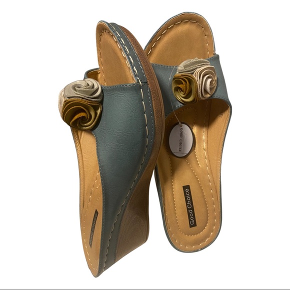 Wedges • Rose • Woman’s Sandals • Good Choice Blue & Brown lightweight wedges - Picture 2 of 4